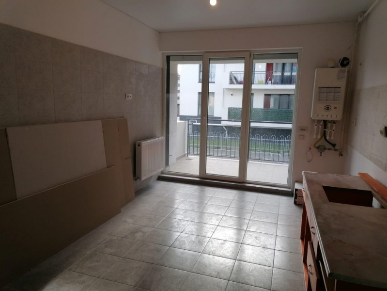 Apartament 3 camere decomandate, loc de parcare, statie STB