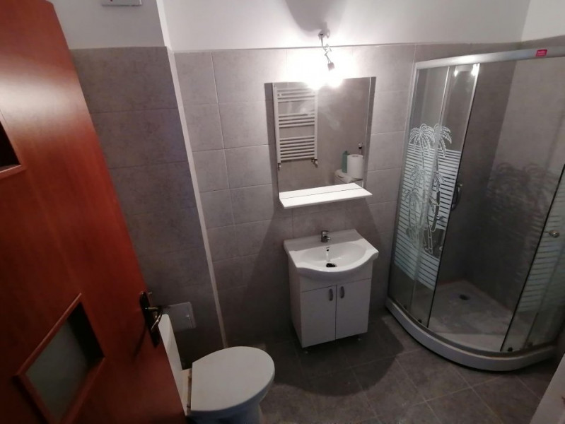 Apartament 3 camere decomandate, loc de parcare, statie STB