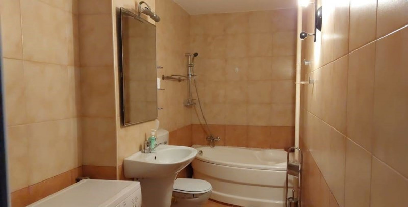 Apartament 3 camere de inchiriat cu loc de parcare, zona Titan / Postavarului