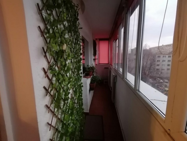 Apartament 3 camere de vanzare, Etaj 4, Bloc 1979, 2 Grupuri sanitare