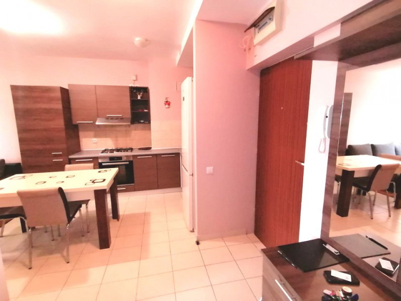 Apartament 2 camere in ansamblu rezidential, zona Titan