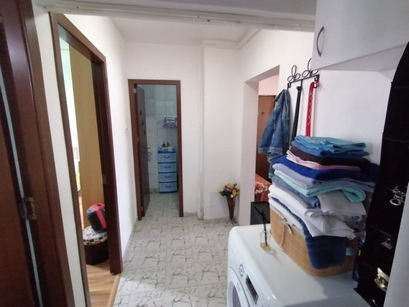 VITAN MALL / Apartament 3 Camere Decomandat / Mobilat / Utilat / Imobil 1988