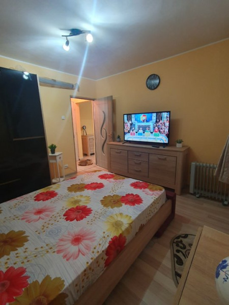 Apartament 2 camere Bdul 1 Decembrie 1918, stradal, pentru locuit sau afacere