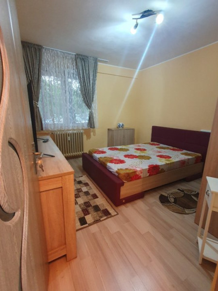 Apartament 2 camere Bdul 1 Decembrie 1918, stradal, pentru locuit sau afacere