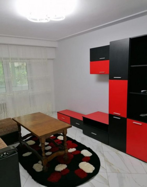 Apartament 3 camere de inchiriat Costin Georgian