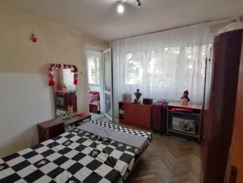 Apartament 3 camere de vanzare, etaj 2, Parc IOR