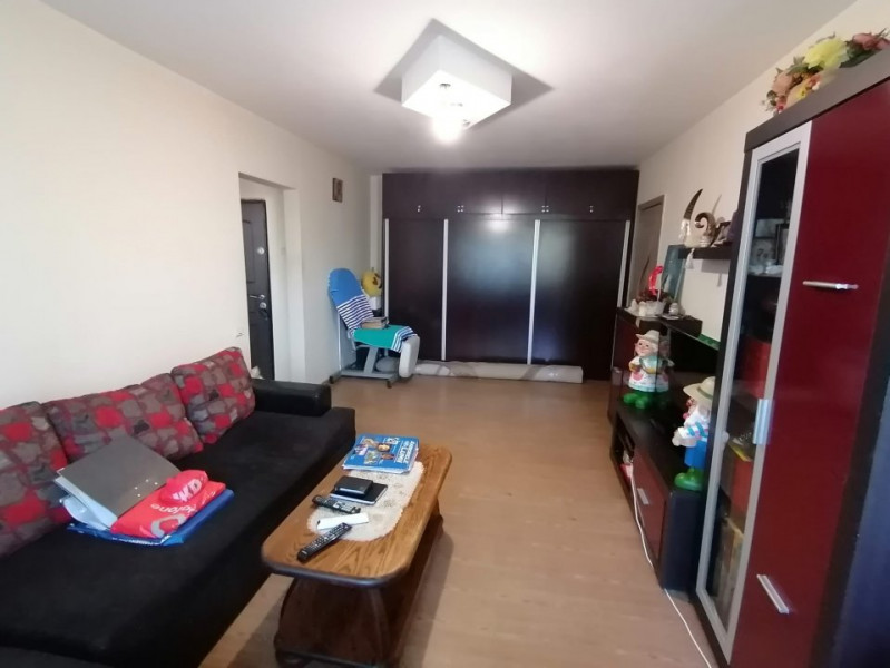 Apartament 2 camere de vanzare, Etaj 3, Scoala Generala 82