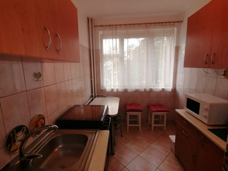 Apartament 3 camere de inchiriat, Etaj 2, langa Park IOR