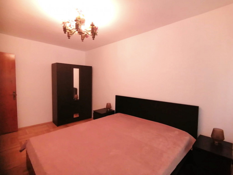 Apartament 4 camere decomandat, Etaj 2, renovat, liber,Titan