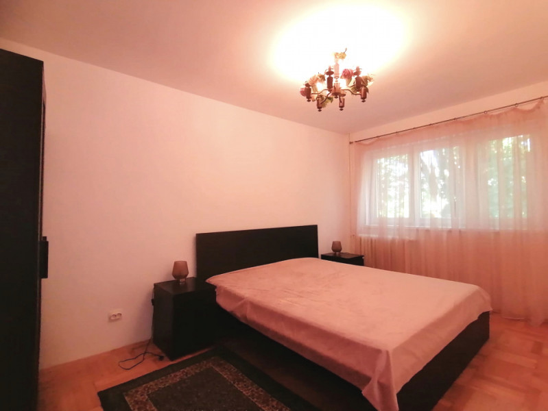 Apartament 4 camere decomandat, Etaj 2, renovat, liber,Titan