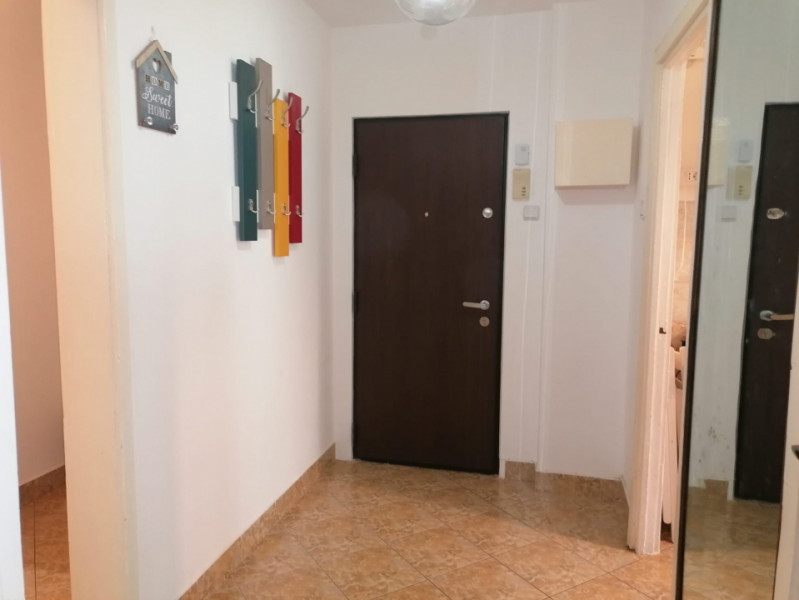 Apartament 4 camere decomandat, Etaj 2, renovat, liber,Titan