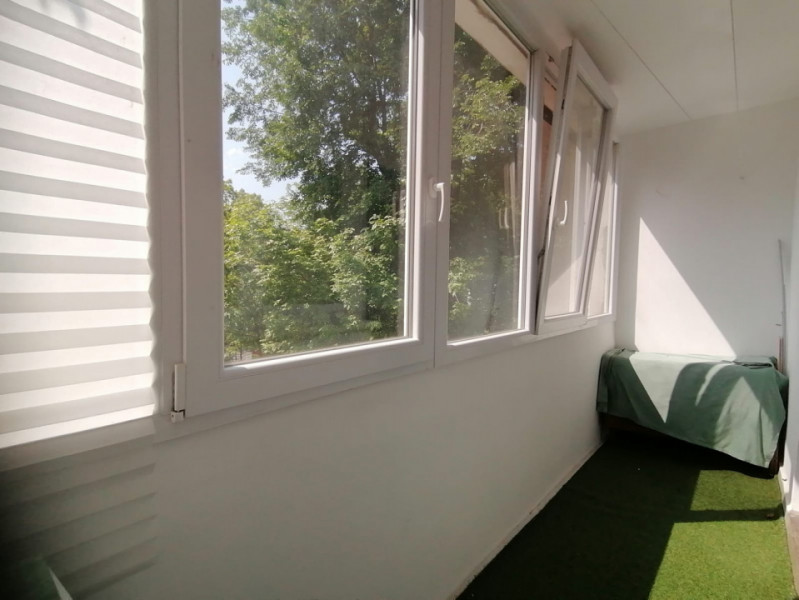 Apartament 4 camere decomandat, Etaj 2, renovat, liber,Titan