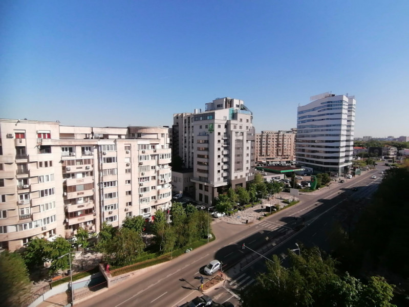 Apartament 2 camere decomandat, bloc stradal Decebal