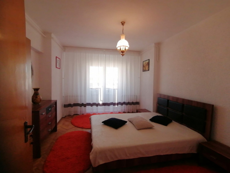 Apartament 2 camere decomandat, bloc stradal Decebal