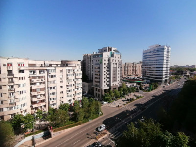 Apartament 2 camere decomandat, bloc stradal Decebal