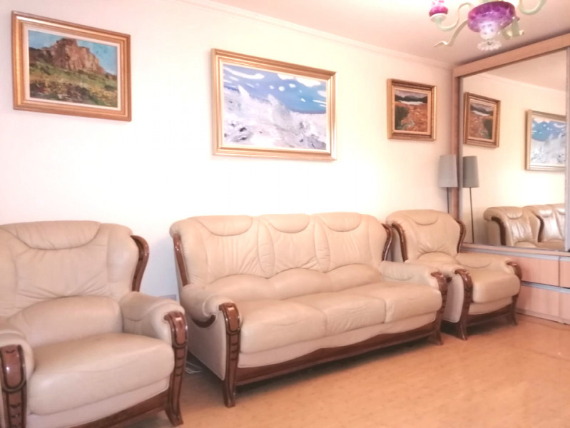 Apartament 2 camere decomandat, etaj 2, metrou Dristor