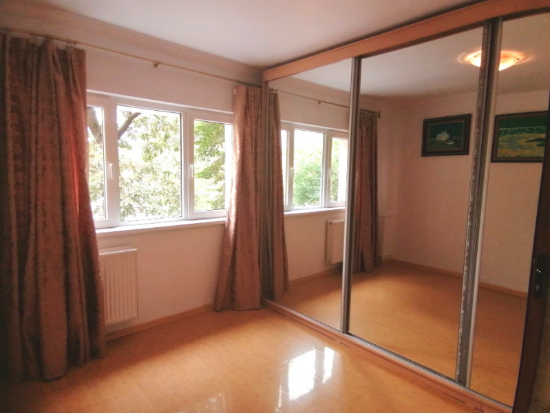 Apartament 2 camere decomandat, etaj 2, metrou Dristor