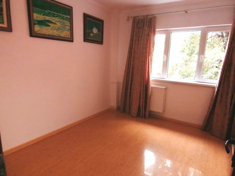 Apartament 2 camere decomandat, etaj 2, metrou Dristor