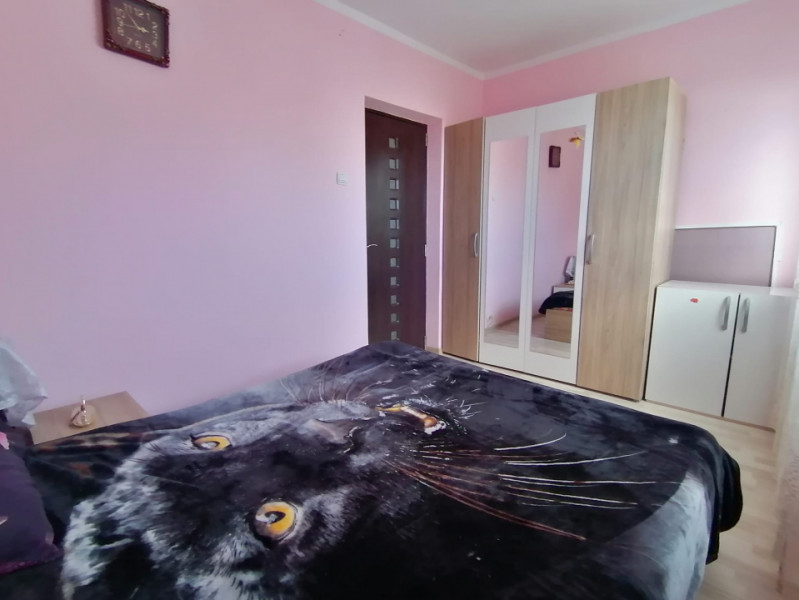 Apartament 2 camere de vanzare metrou 1 Decembrie