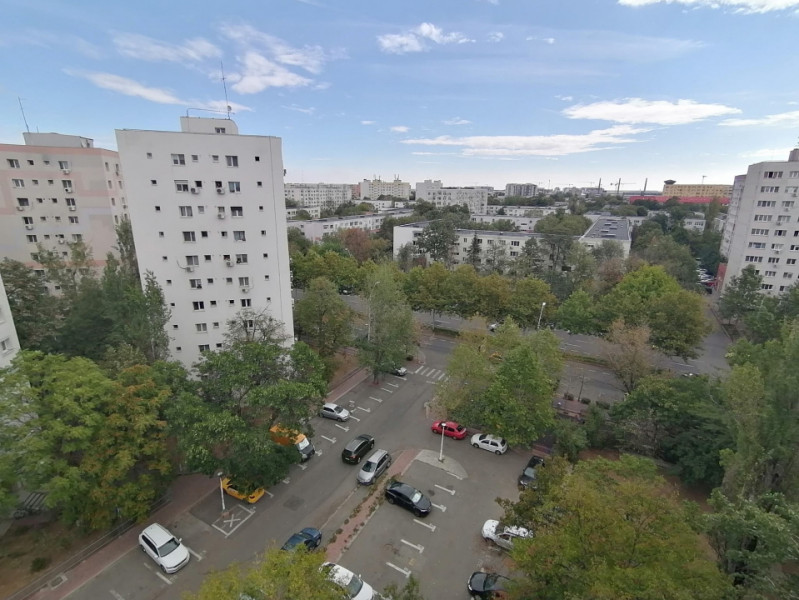 Apartament 2 camere de vanzare metrou 1 Decembrie