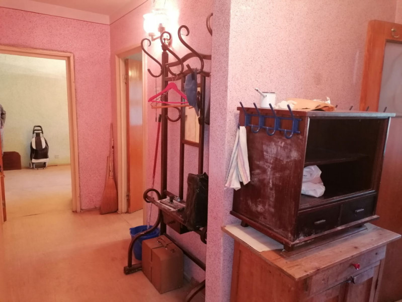 Apartament 2 camere decomandat, Etaj 2, Piata Trapezului