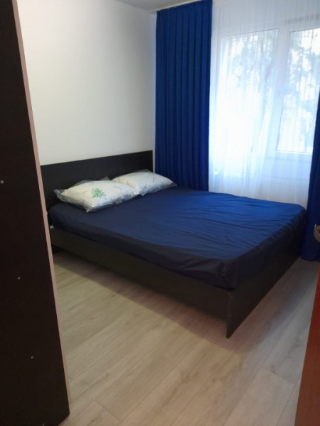 Apartament 2 camere decomandat, Etaj 1, acces metrou 1 Decembrie