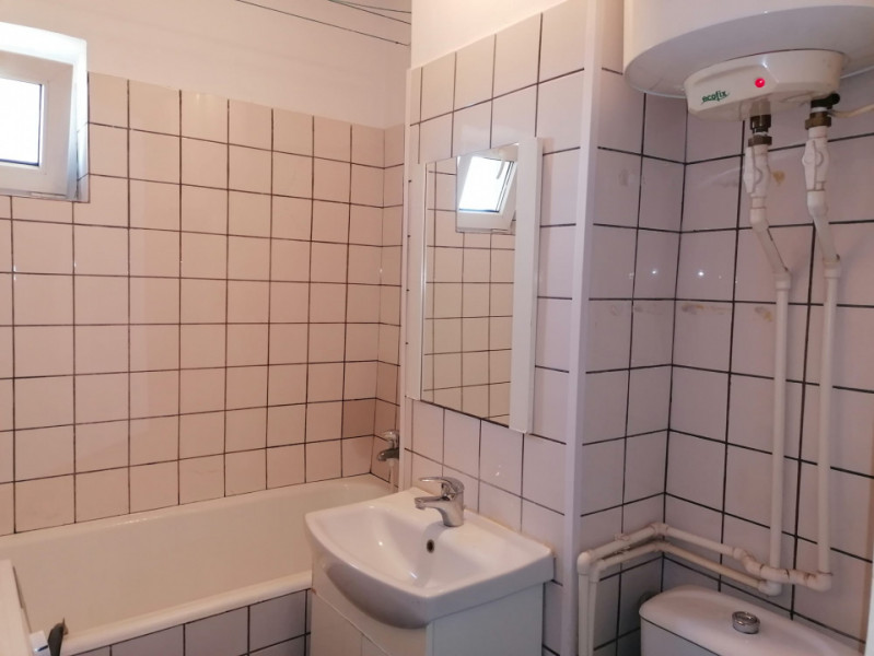 Garsoniera mobilata si utilata, zona Costin Georgian