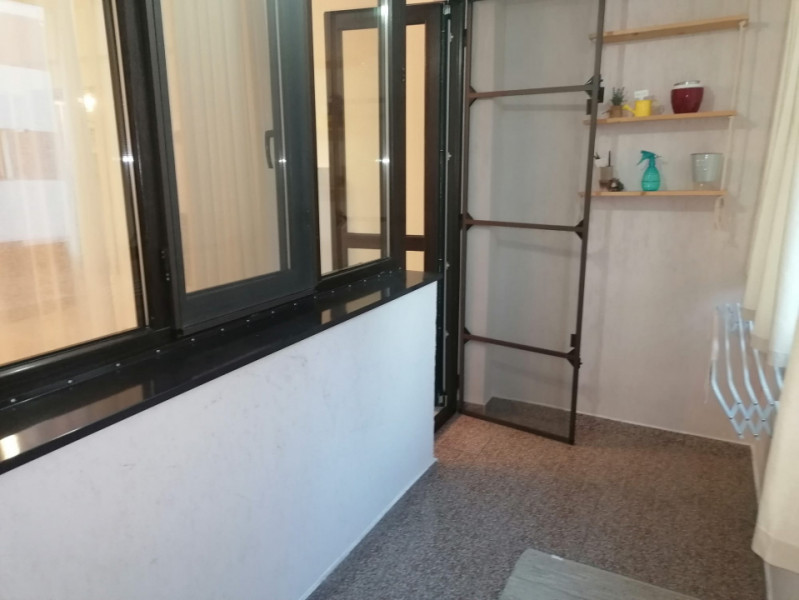 Apartament mobilat si utilat modern, centrala termica, loc de parcare