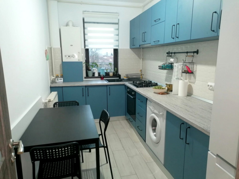Apartament mobilat si utilat modern, centrala termica, loc de parcare