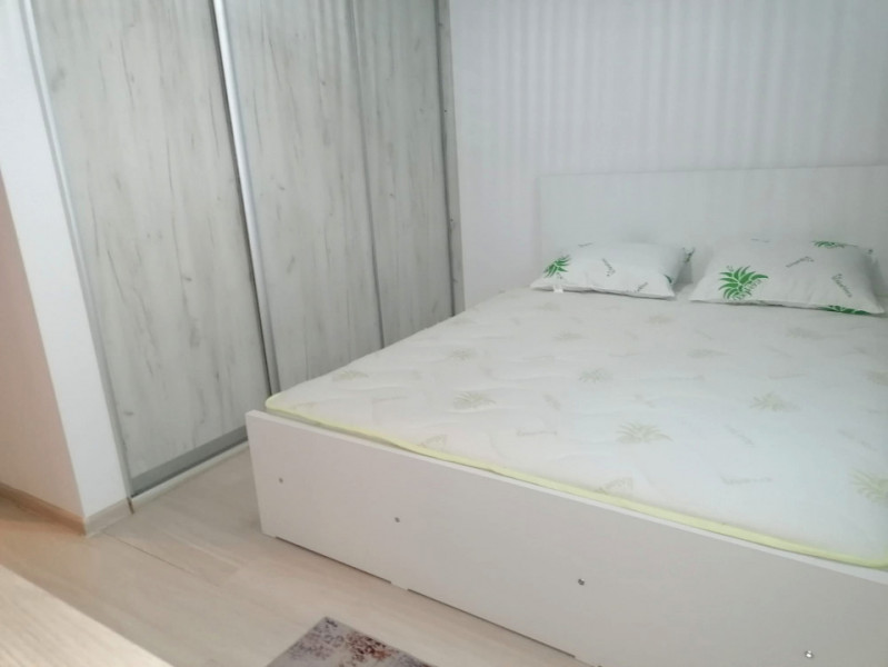 Apartament mobilat si utilat modern, centrala termica, loc de parcare