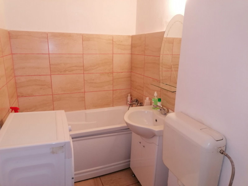 Garsoniera Etaj 6 / Bloc Y / Vedere stradala / Lucretiu Patrascanu