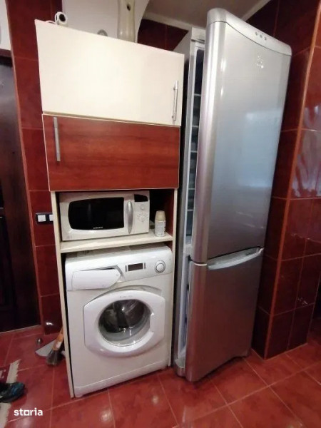 Apartament 3 camere decomandat, centrala termica, mobilat si utilat, Budimex