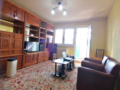 Apartament 2 camere semidecomandat, bloc stradal, Lucretiu Patrascanu