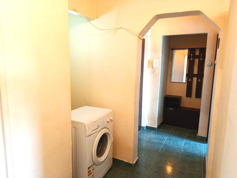 Apartament 2 camere decomandat metrou Titan / Parc IOR