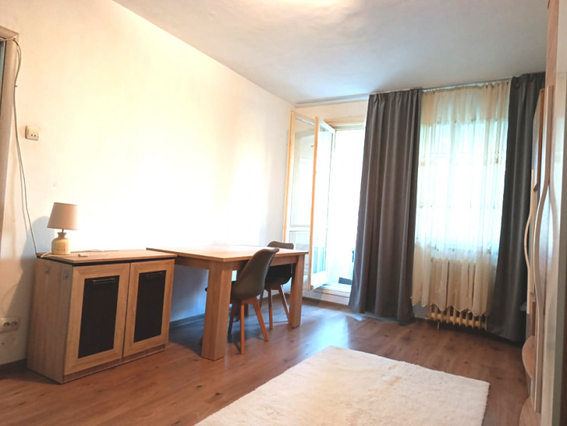 Apartament 2 camere decomandat, Etaj 3, Bloc stradal, Nicolae Grigorescu