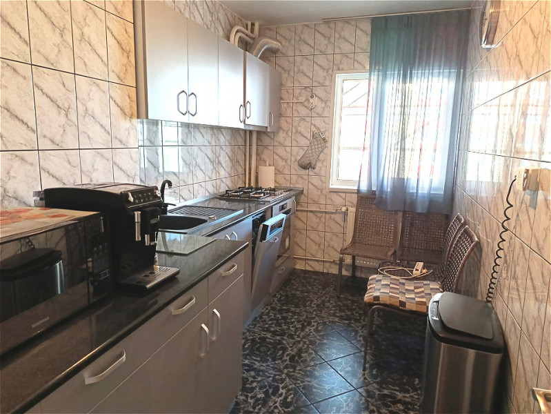 Apartament decomandat, 2 grupuri sanitare, 2 balcoane, Rond Baba Novac