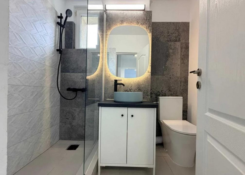 Apartament 2 camere etaj complet renovat - Titan