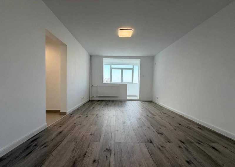Apartament 2 camere etaj complet renovat - Titan
