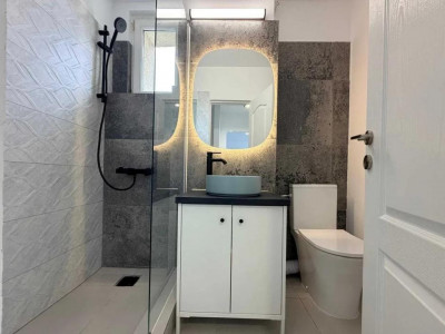 Apartament 2 camere etaj complet renovat - Titan