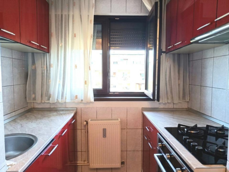Apartament 2 camere decomandat Piata Minis, zona Titan