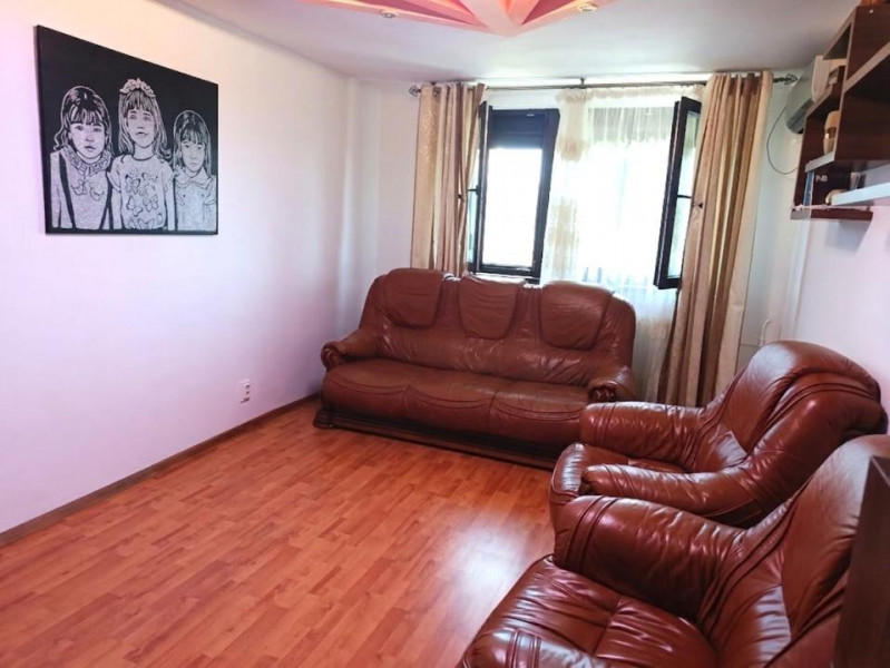 Apartament 2 camere decomandat Piata Minis, zona Titan
