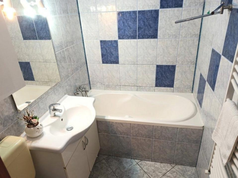 Apartament 2 camere decomandat Piata Minis, zona Titan