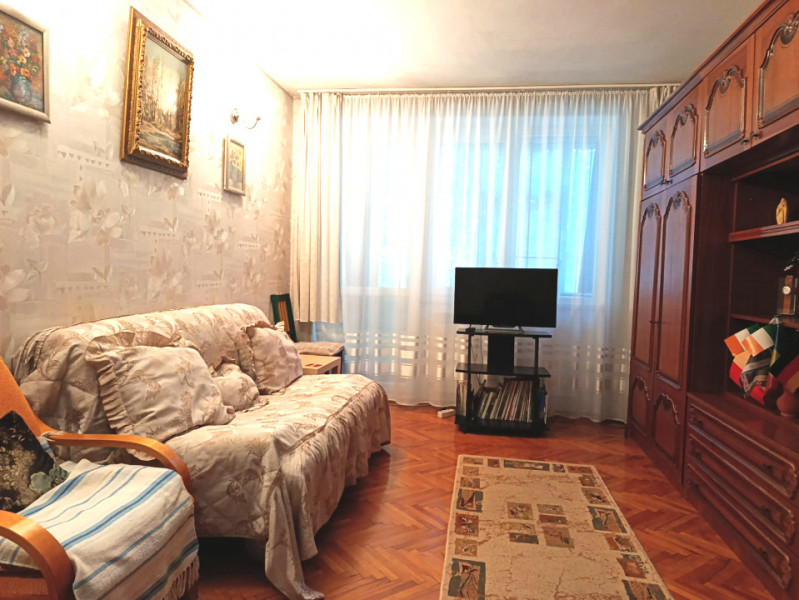 Apartament 3 camere decomandat, Etaj 2/8, metrou Piata Iancului
