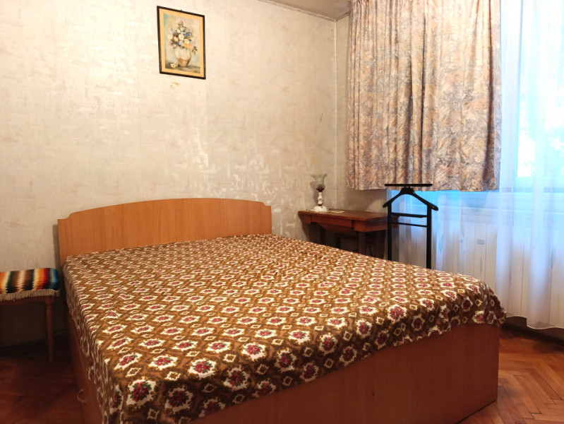 Apartament 3 camere decomandat, Etaj 2/8, metrou Piata Iancului