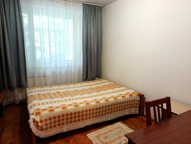 Apartament 3 camere decomandat, Etaj 2/8, metrou Piata Iancului