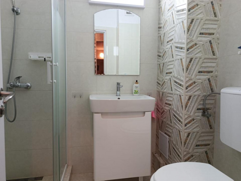 Apartament 3 camere decomandat, Etaj 2/8, metrou Piata Iancului