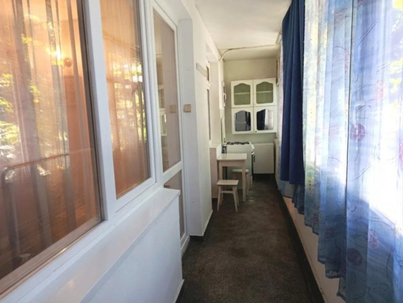 Apartament 3 camere decomandat, Etaj 2/8, metrou Piata Iancului