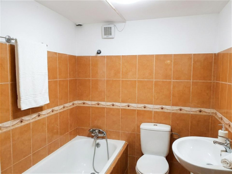 Casa individuala, 2 corpuri de cladire, centrala termica, Antiaeriana